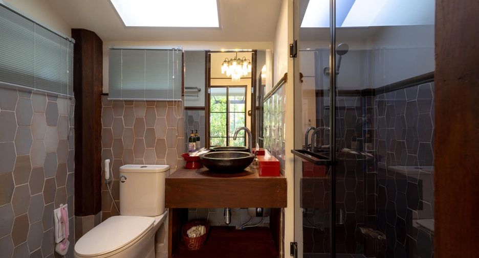 出租 和 出售 4 卧室 独立屋 在 Saraphi, Chiang Mai