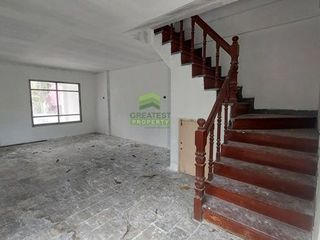 出售 2 卧室 联排别墅 在 Khlong Sam Wa, 曼谷