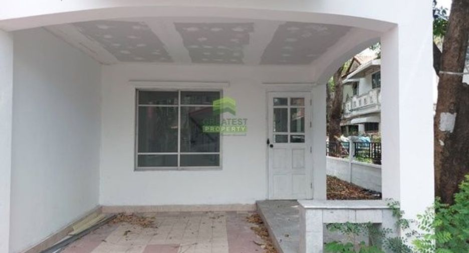 出售 2 卧室 联排别墅 在 Khlong Sam Wa, 曼谷