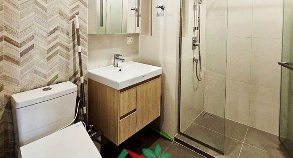 À vendre 1 chambre condo à Khlong Toei, Bangkok