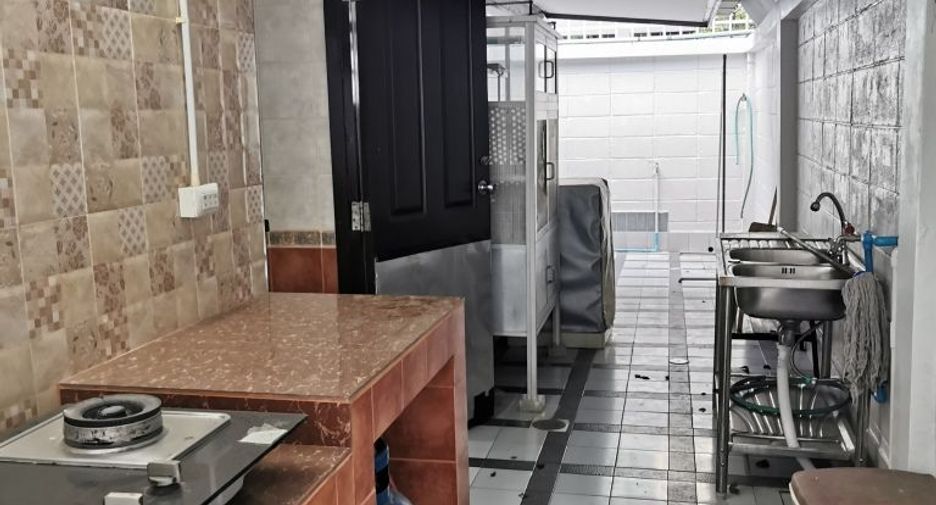 Haus zur Miete mit 3 Zimmer in Phaya Thai, Bangkok