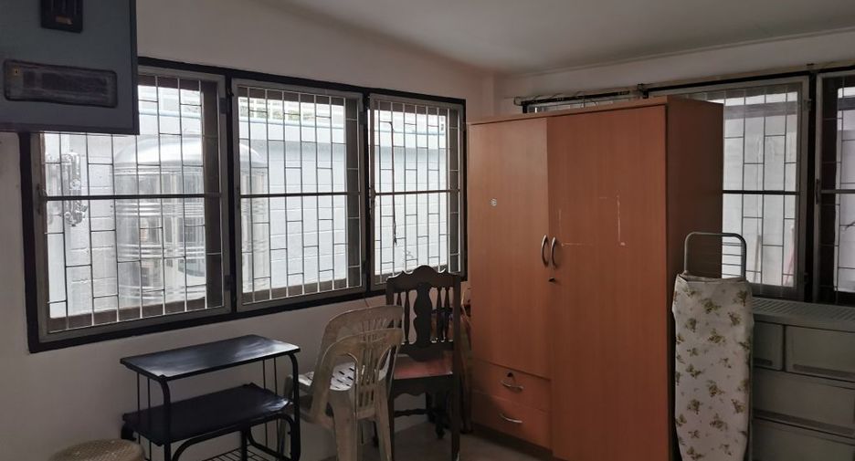 Haus zur Miete mit 3 Zimmer in Phaya Thai, Bangkok