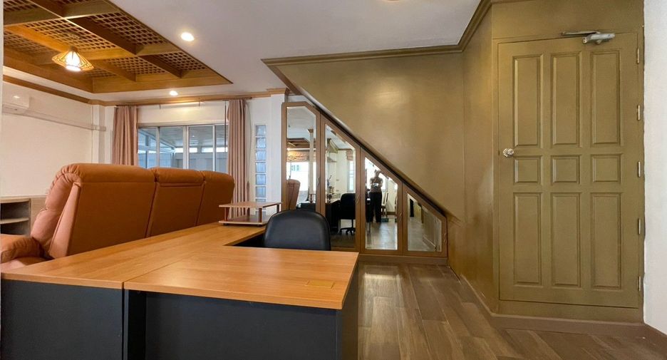 Casa en alquiler de 4 habitaciones en Phaya Thai, Bangkok
