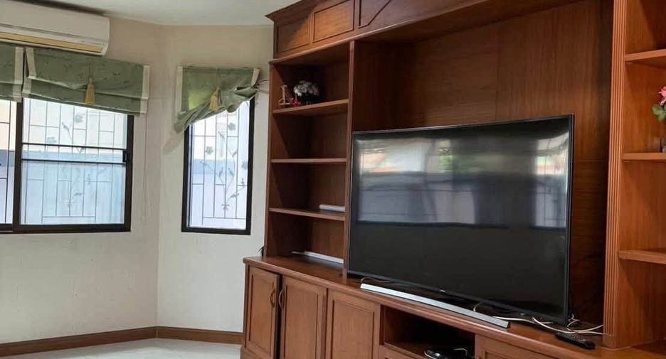 For rent 4 bedrooms house in Bang Lamung, Chonburi