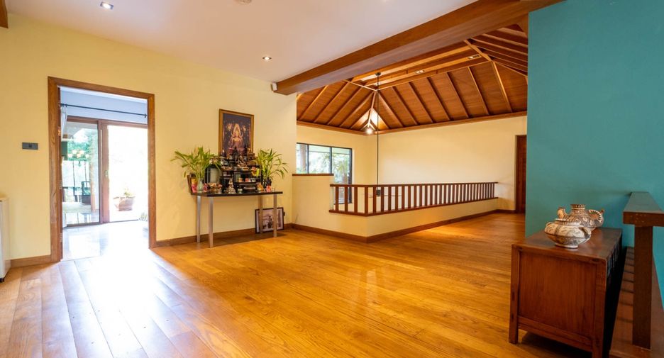 出售 7 卧室 独立屋 在 San Sai, Chiang Mai