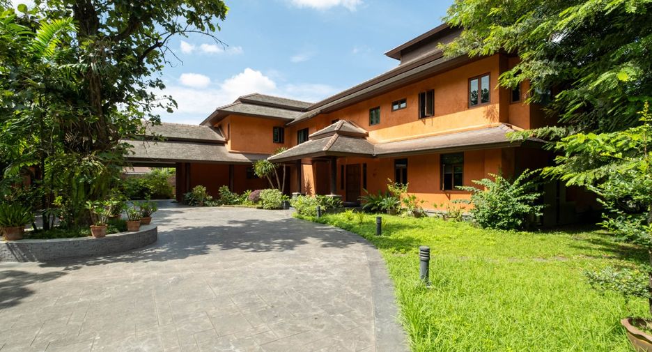 出售 7 卧室 独立屋 在 San Sai, Chiang Mai