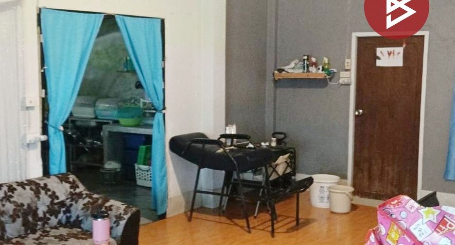 À vendre 4 chambres maison à Mueang Lamphun, Lamphun