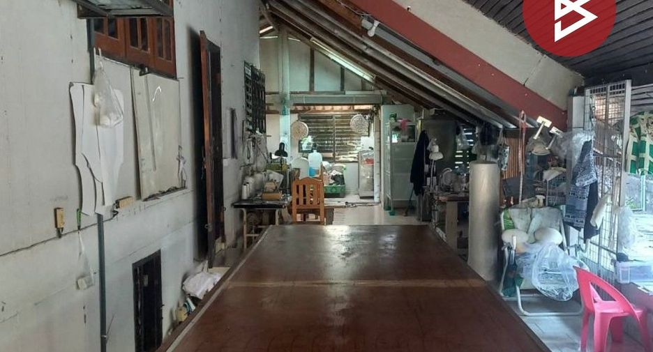À vendre 4 chambres maison à Mueang Lamphun, Lamphun