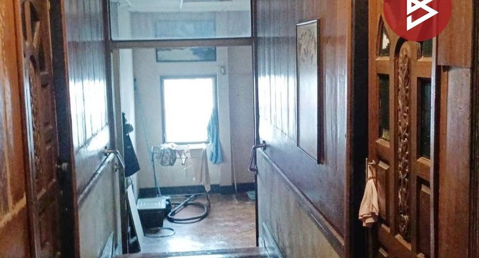 À vendre 4 chambres maison à Mueang Lamphun, Lamphun