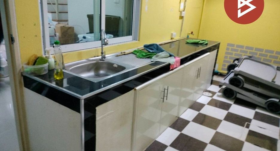 For sale 3 bedrooms townhouse in Mueang Chon Buri, Chonburi