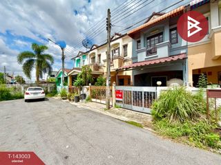 出售 2 卧室 联排别墅 在 Khlong Sam Wa, 曼谷
