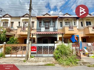 出售 2 卧室 联排别墅 在 Khlong Sam Wa, 曼谷