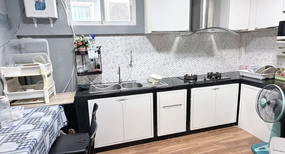 For rent and for sale 2 bedrooms townhouse in Mueang Chiang Mai, Chiang Mai