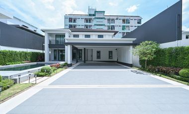For rent 4 bedrooms house in Mueang Samut Prakan, Samut Prakan