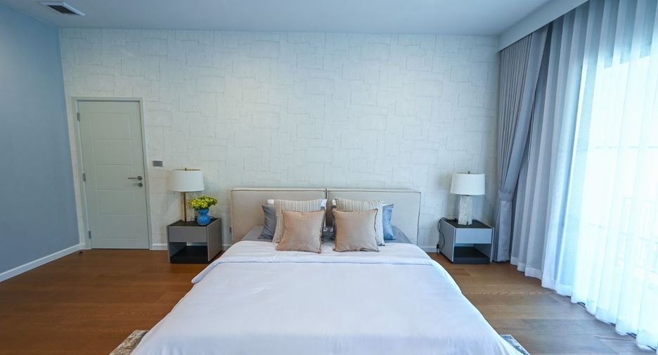 For rent 4 bedrooms house in Mueang Samut Prakan, Samut Prakan