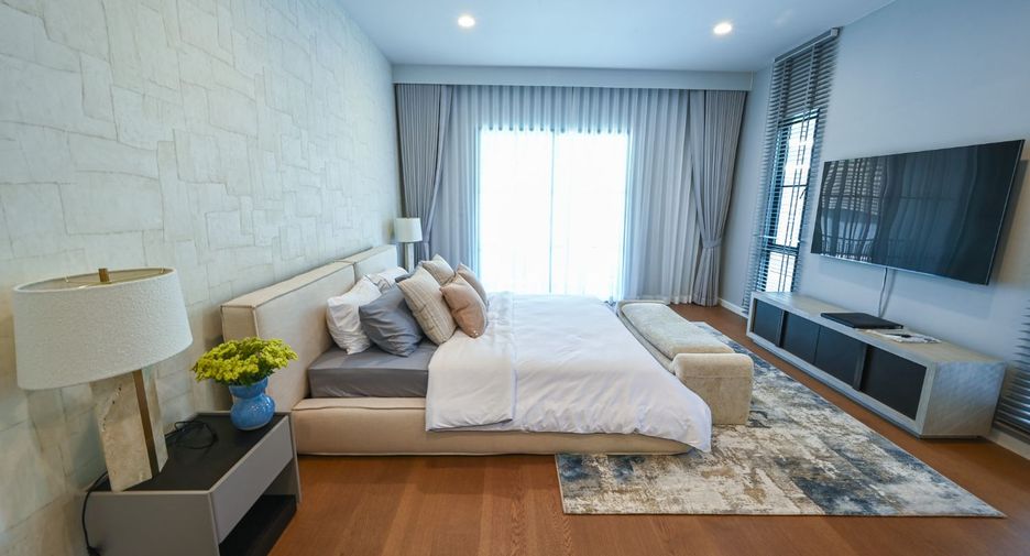 For rent 4 bedrooms house in Mueang Samut Prakan, Samut Prakan