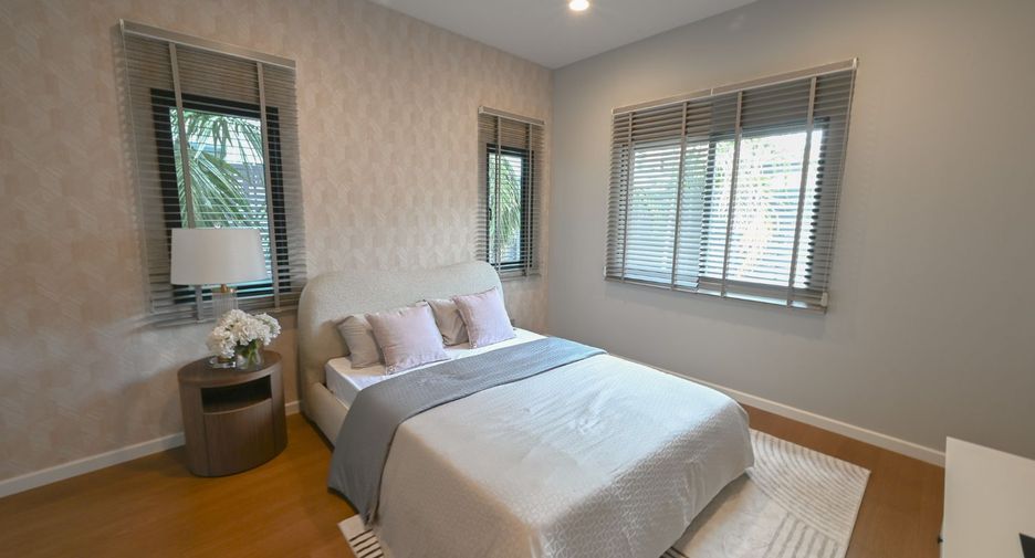 For rent 4 bedrooms house in Mueang Samut Prakan, Samut Prakan