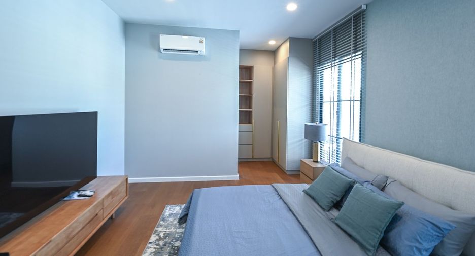 For rent 4 bedrooms house in Mueang Samut Prakan, Samut Prakan