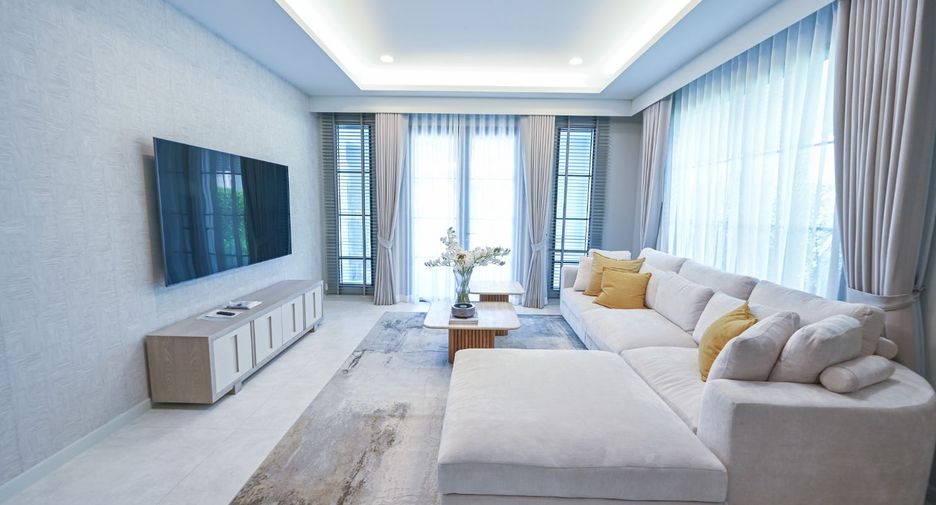 For rent 4 bedrooms house in Mueang Samut Prakan, Samut Prakan