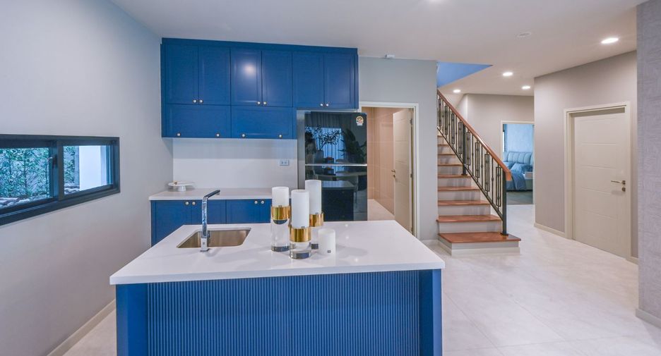 For rent 4 bedrooms house in Mueang Samut Prakan, Samut Prakan