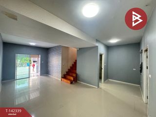 出售 3 卧室 联排别墅 在 Lat Krabang, 曼谷
