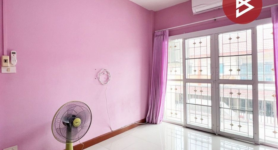 出售 3 卧室 联排别墅 在 Krathum Baen, Samut Sakhon