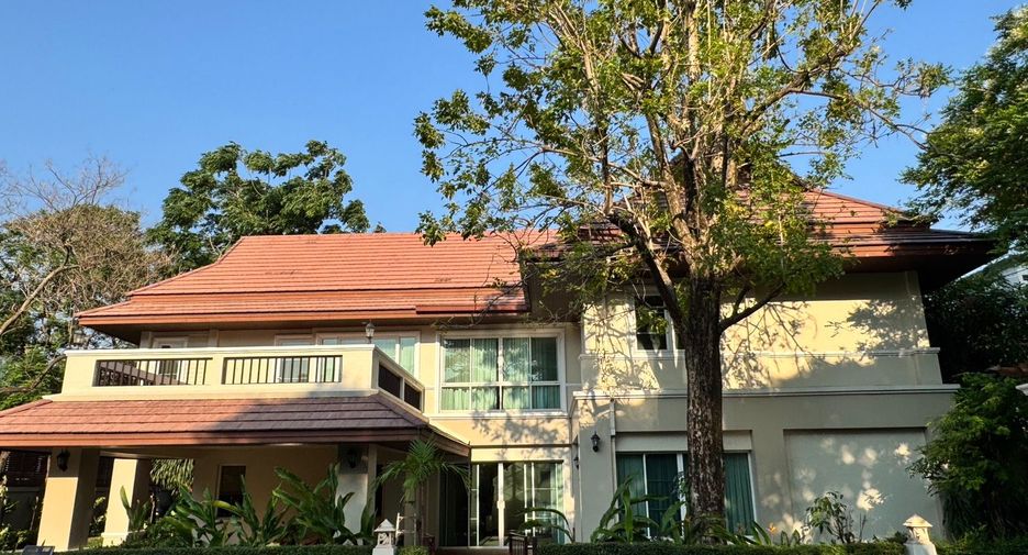 Casa en alquiler de 4 habitaciones en Khlong Toei, Bangkok