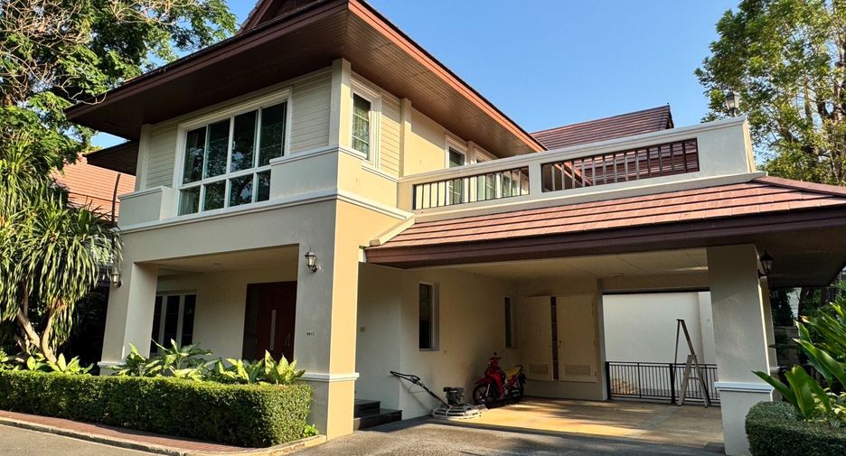 Casa en alquiler de 4 habitaciones en Khlong Toei, Bangkok