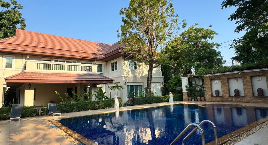 Casa en alquiler de 4 habitaciones en Khlong Toei, Bangkok