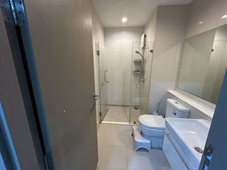 À vendre 1 chambre condo à Huai Khwang, Bangkok