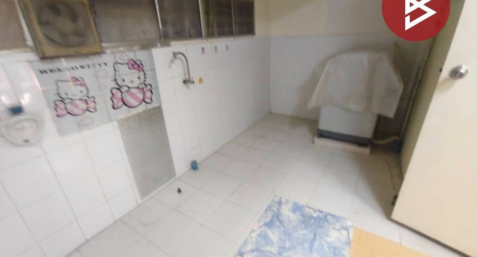 À vendre 2 chambres maison de ville à Ban Pho, Chachoengsao