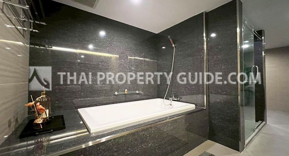 For rent 3 bedrooms condo in Sathon, Bangkok