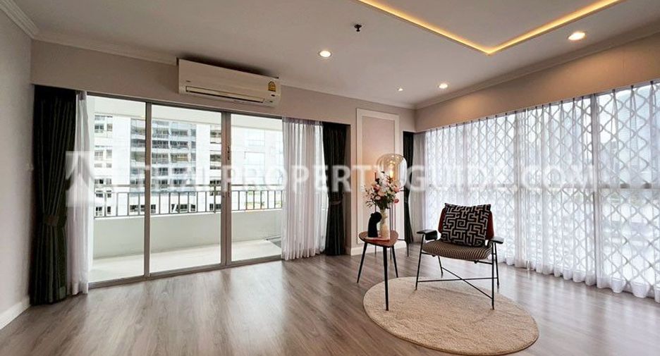 For rent 3 bedrooms condo in Sathon, Bangkok
