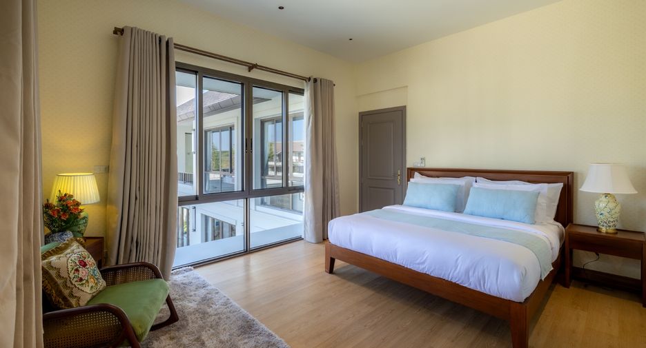 Casa en venta de 5 habitaciones en Saraphi, Chiang Mai