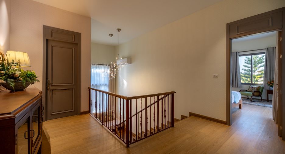 Casa en venta de 5 habitaciones en Saraphi, Chiang Mai