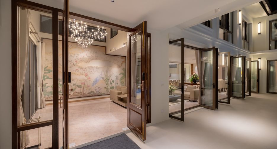 Casa en venta de 5 habitaciones en Saraphi, Chiang Mai