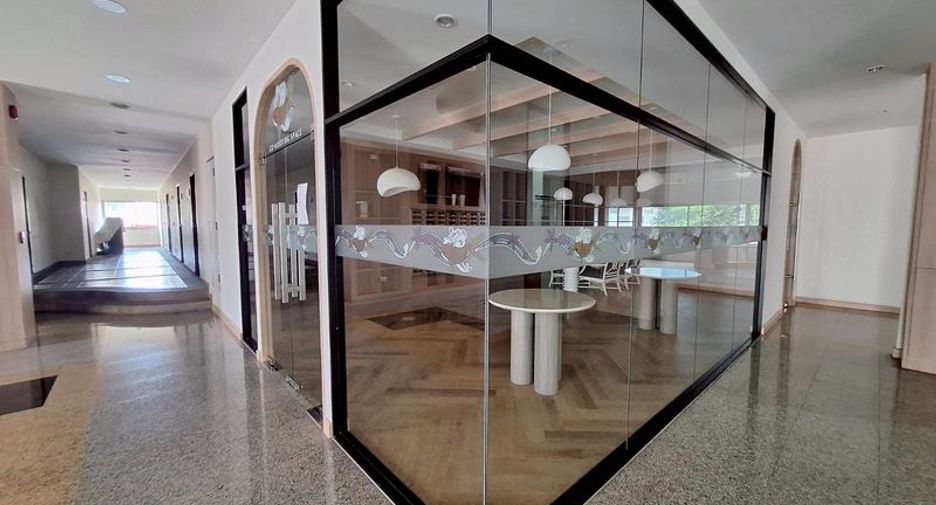 Condo en venta de 1 habitaciones en Si Racha, Chonburi