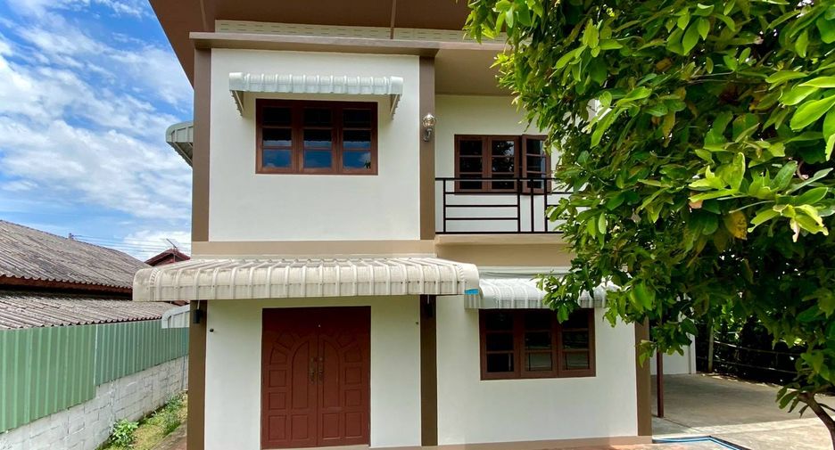 Casa en alquiler de 5 habitaciones en Saraphi, Chiang Mai