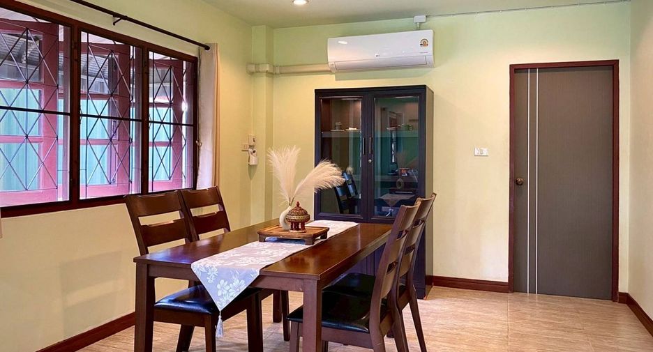 Casa en alquiler de 5 habitaciones en Saraphi, Chiang Mai