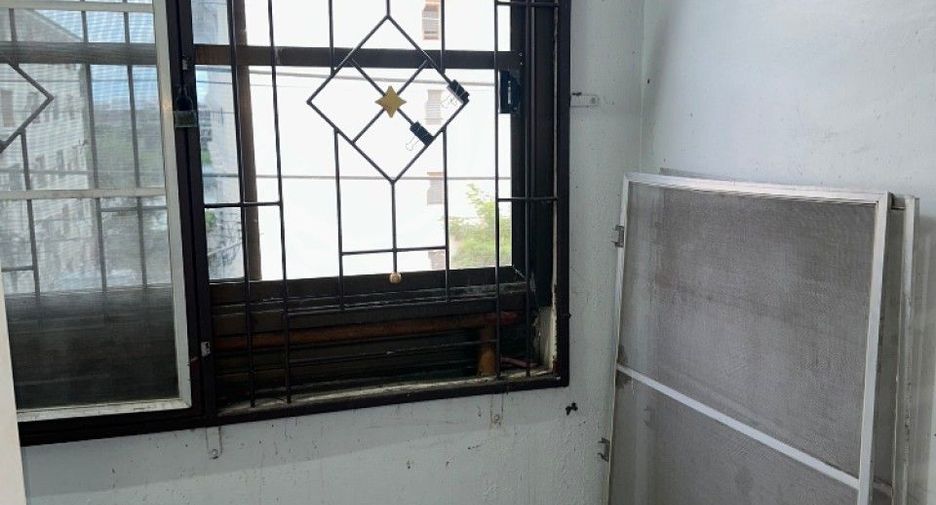 出售 2 卧室 公寓 在 Mueang Samut Prakan, Samut Prakan