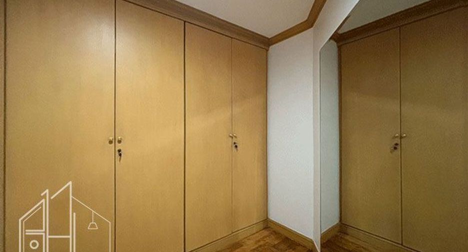 Wohnung zur Miete mit 2 Zimmer in Khlong Toei, Bangkok