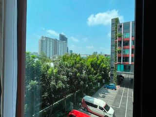Condo en alquiler de 1 habitaciones en Phra Khanong, Bangkok