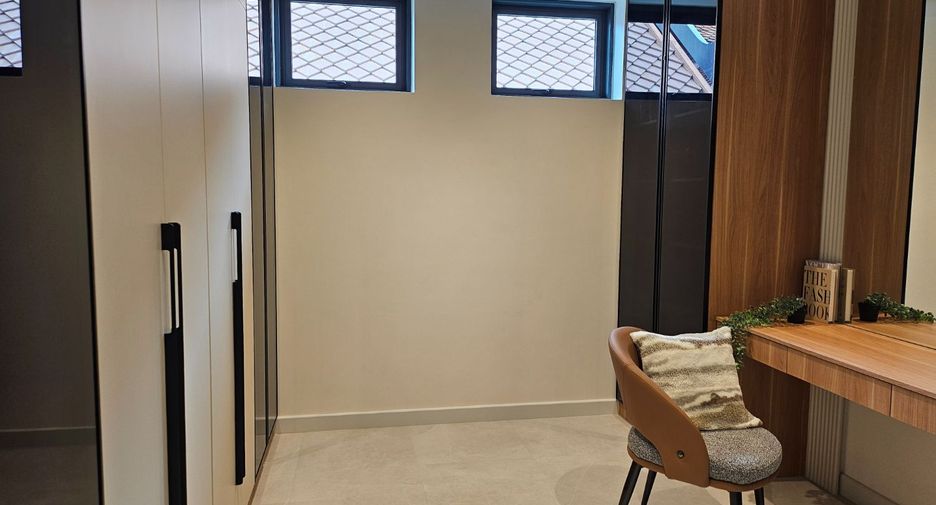 À vendre 4 chambres villa à Jomtien, Pattaya