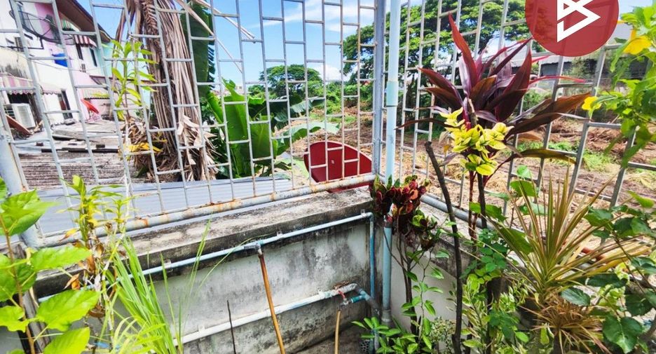 Reihenhaus zum Kauf mit 5 Zimmer in Nong Khaem, Bangkok