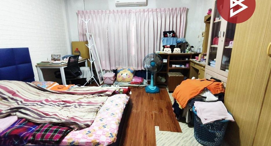 Reihenhaus zum Kauf mit 5 Zimmer in Nong Khaem, Bangkok