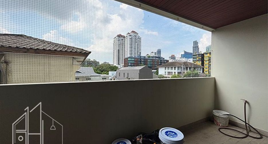 Apartment zur Miete mit 3 Zimmer in Khlong Toei, Bangkok
