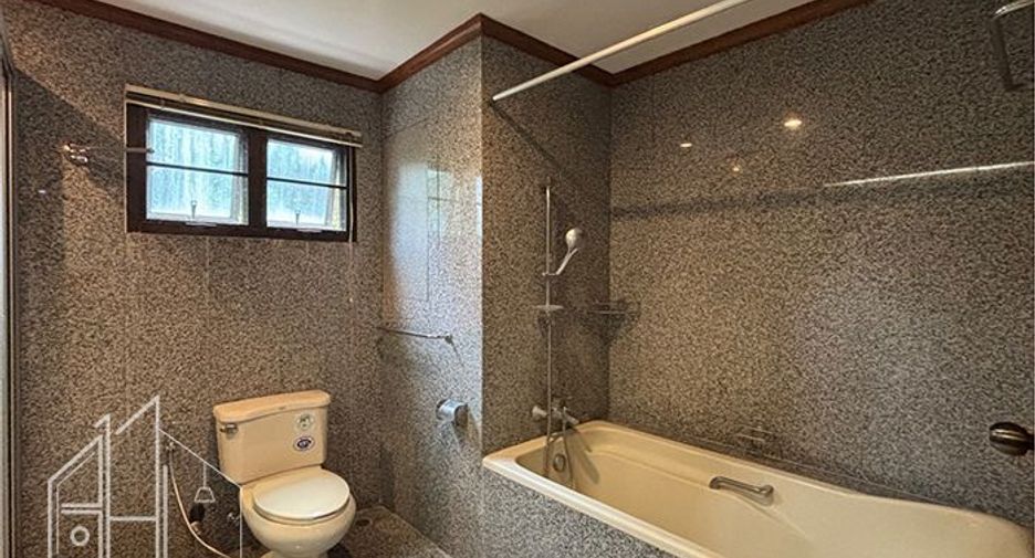 Apartment zur Miete mit 3 Zimmer in Khlong Toei, Bangkok