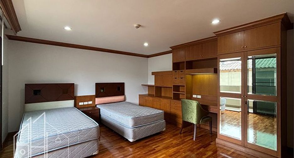Apartment zur Miete mit 3 Zimmer in Khlong Toei, Bangkok