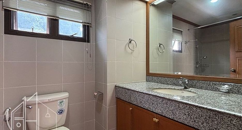 Apartment zur Miete mit 3 Zimmer in Khlong Toei, Bangkok
