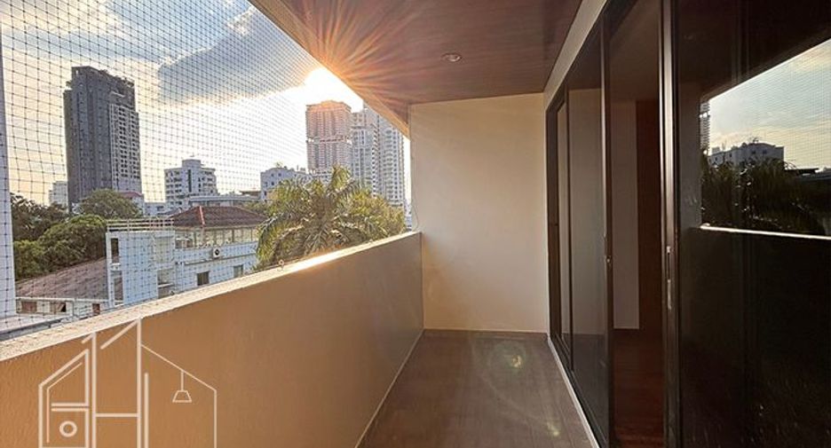 Apartment zur Miete mit 3 Zimmer in Khlong Toei, Bangkok
